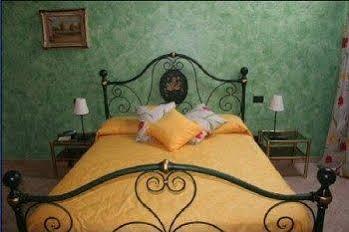 La Cascina Di Alice Bed & Breakfast Castiglione Delle Stiviere Dış mekan fotoğraf
