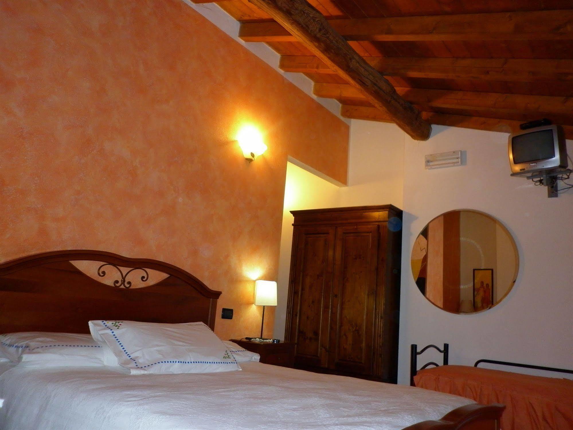 La Cascina Di Alice Bed & Breakfast Castiglione Delle Stiviere Dış mekan fotoğraf